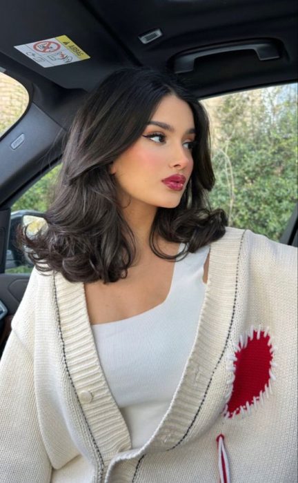A Guide to Hairstyling According To The Neckline Styles