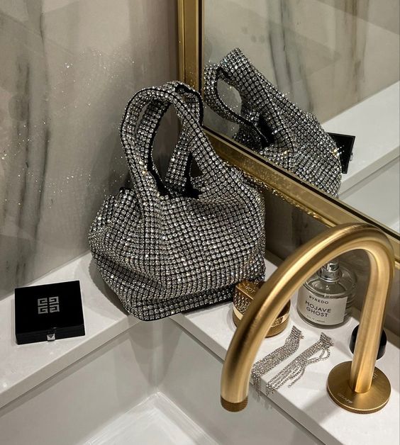 Shine Bright with These Must-Have Sparkle Purses For Every Party