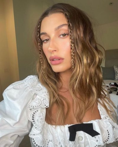 How to Style Middle Part Hairstyles in 2023