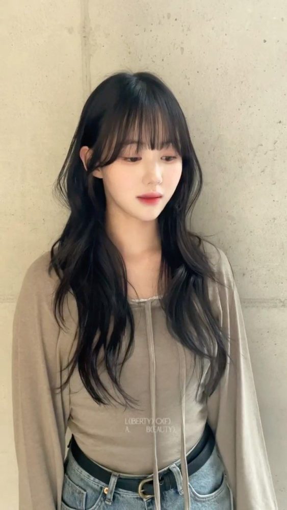 Achieving the Pretty Hair With Korean Wispy Bangs Trend