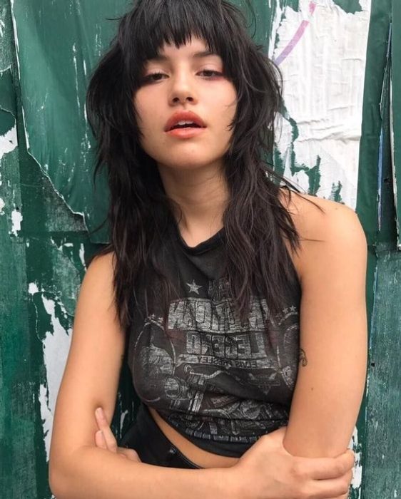 How to Rock the Mullet Haircut Trend For Women In 2024