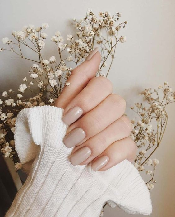 The Neutral Nails Trend of 2024 According to Pinterest