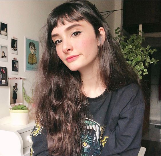 How to Pull off the Micro Bangs Trend with New Vibes On 2024