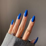 Manicure Trend 2024: Royal Blue Nails That’ll Make You Feel Glamorous