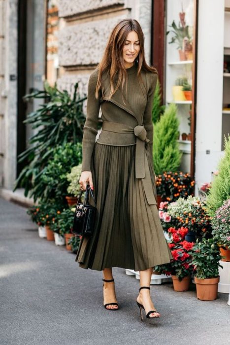 What To Wear With Olive Green For Spring Wardrobe 2024