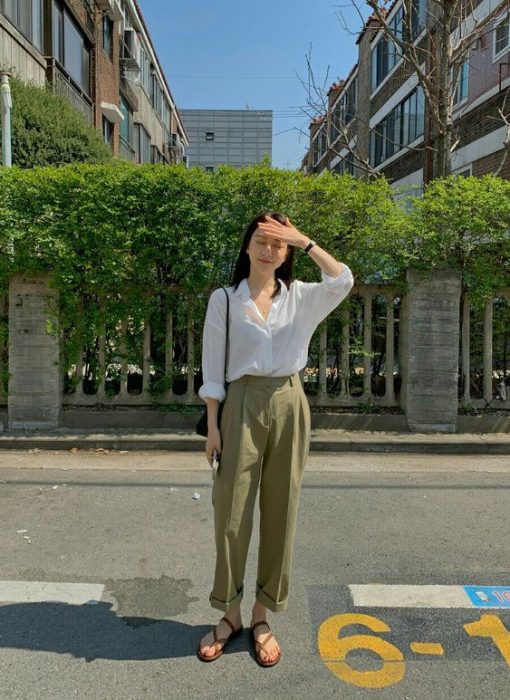 What To Wear With Olive Green For Spring Wardrobe 2024