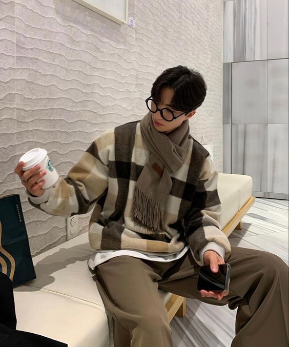 Chill in Style 2024 : Winter Korean Men's Outfit Ideas to Beat the Cold