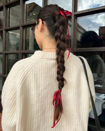 7 Easy and Cute Christmas Hairstyle Ideas for Every Occasion