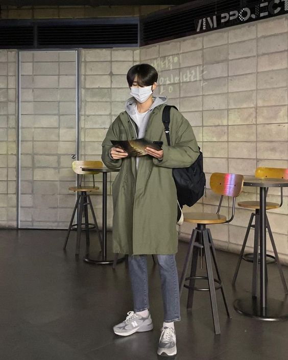 Chill in Style 2024 : Winter Korean Men's Outfit Ideas to Beat the Cold