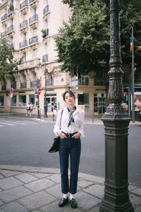 How to Wear the Bandana Scarf for Spring Fashion 2024