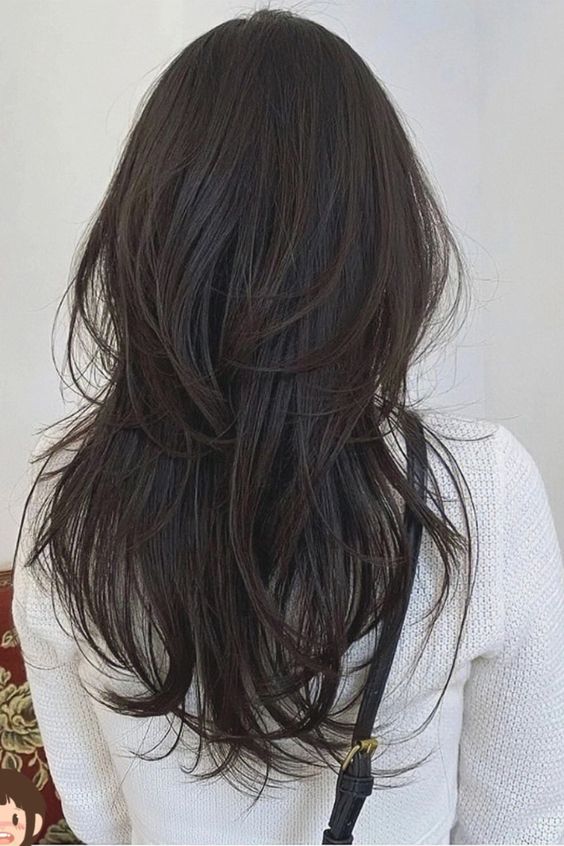 A Guide To Hush Cut Hairstyle Trend - Perfect For Effortless Styling!