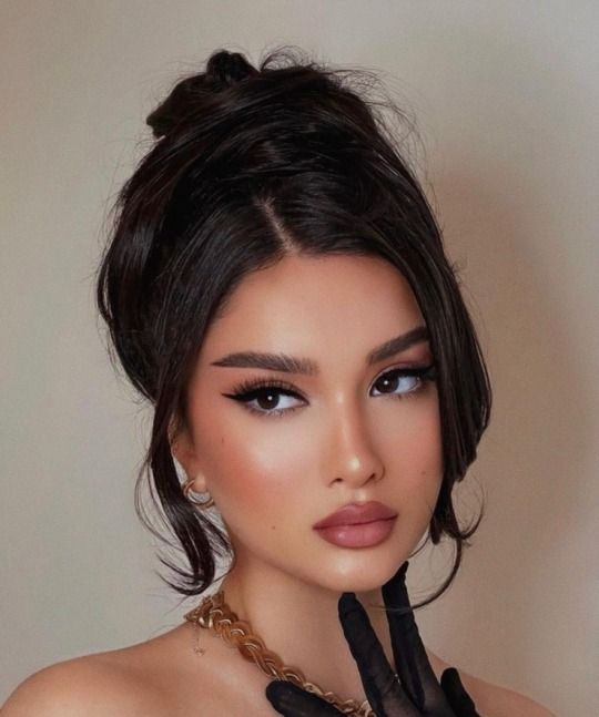 A Guide to Hairstyling According To The Neckline Styles