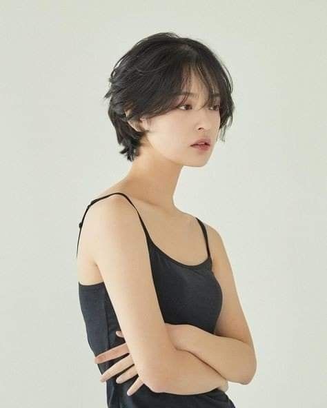 A Guide To Hush Cut Hairstyle Trend - Perfect For Effortless Styling!