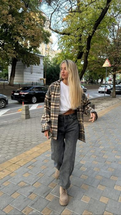 The Ultimate Guide to Wear Plaid Shirt Trend in 2024