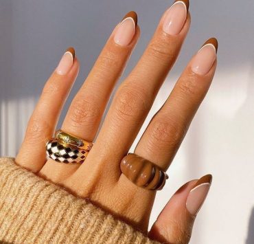 Minimalist And Neutral Manicure Ideas That Will Be Dominating This Fall