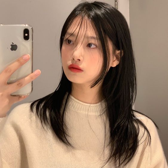 A Guide To Hush Cut Hairstyle Trend - Perfect For Effortless Styling!