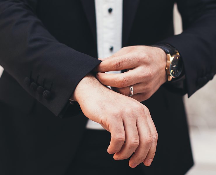 A Guide to Choosing a Wedding Band for Men