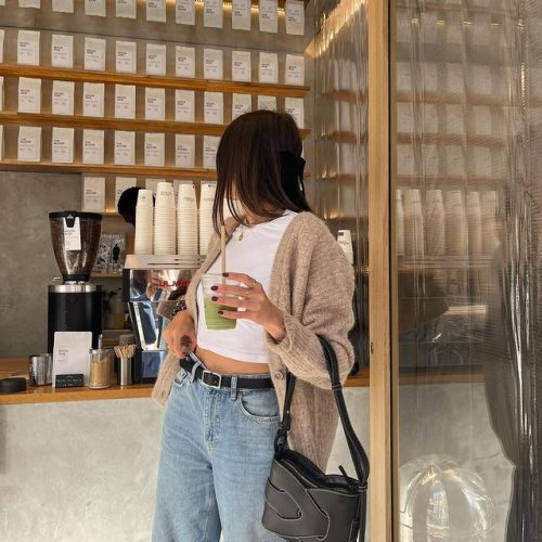 The Ultimate Guide to Spring 2024: Styling Your Cardigan Sweater