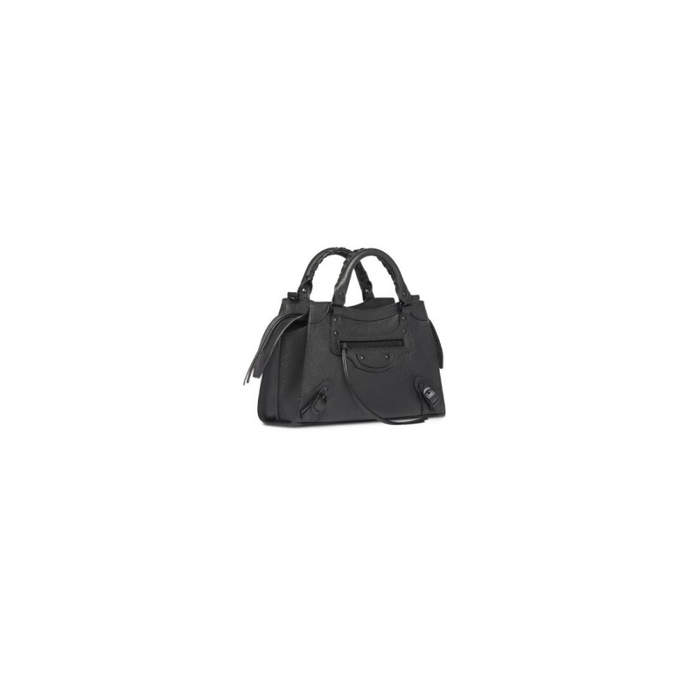 Luxurious Leather Tote Bags and the Celebrities Who Love Them