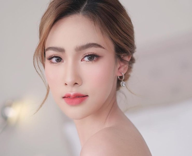 The Essential Guide to Korean Bridal Makeup Trend With Flawless Looks
