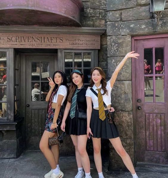 Spooky Squad - The Ultimate Guide to Halloween Costume Ideas With Besties