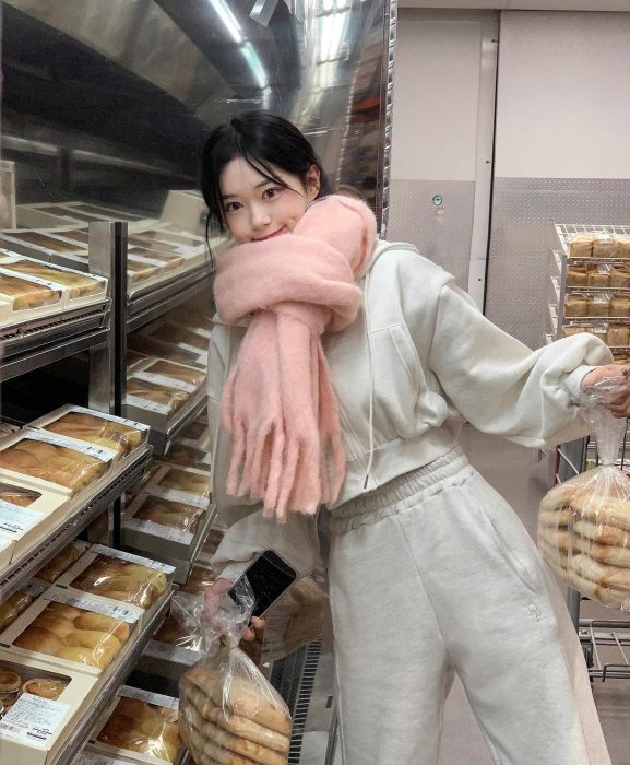 Korean Winter Style 2024: How To Achieve Cozy Aesthetic Look