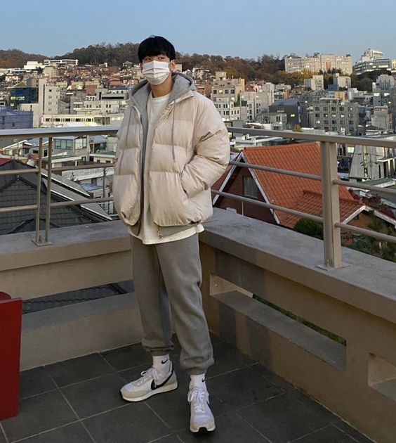 Chill in Style 2024 : Winter Korean Men's Outfit Ideas to Beat the Cold
