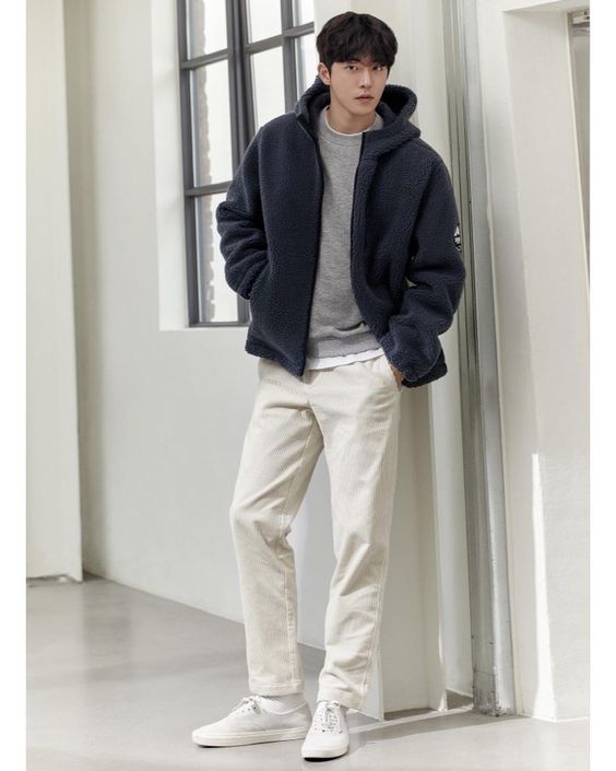 Chill in Style 2024 : Winter Korean Men's Outfit Ideas to Beat the Cold