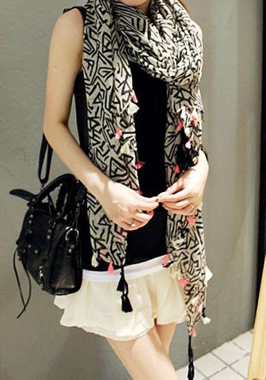 Geometrical Pattern Print Scarf