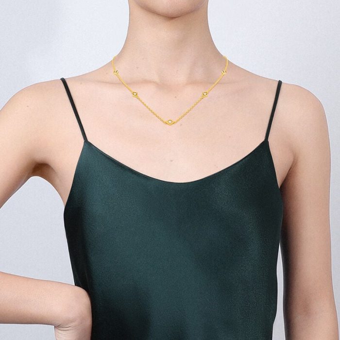 "Loving Is Easy" Round Cut Necklace