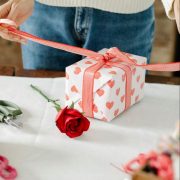 The Language of Love: How to Choose the Perfect Jewelry Gift for Valentine's Day 2024