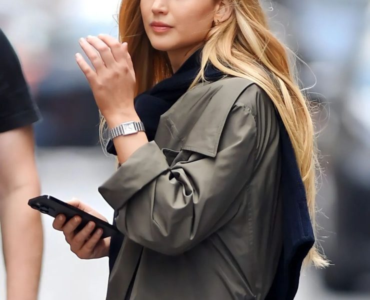 Chic Jennifer Lawrence Fashion Looks That Will Inspire You This Fall