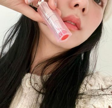 The 4 Most Popular Lipstick Shades For Spring 2024