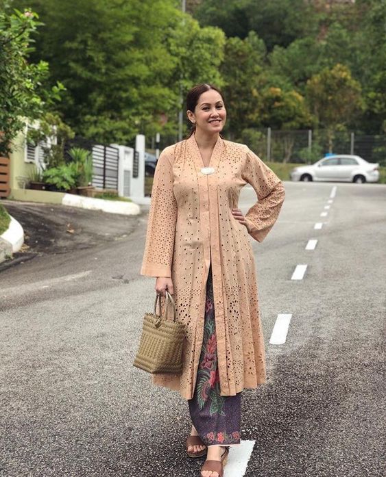 6 Types of Modern Kebaya — The Most Popular Indonesian Traditional Dress