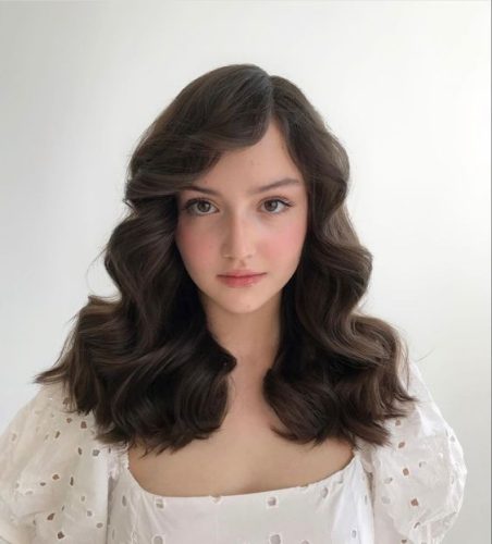 7 Easy and Cute Christmas Hairstyle Ideas for Every Occasion