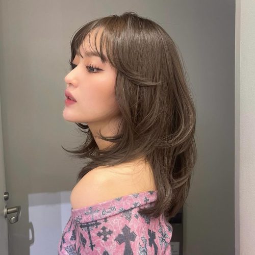 The Ultimate Guide to Medium Hairstyle Trends for 2024