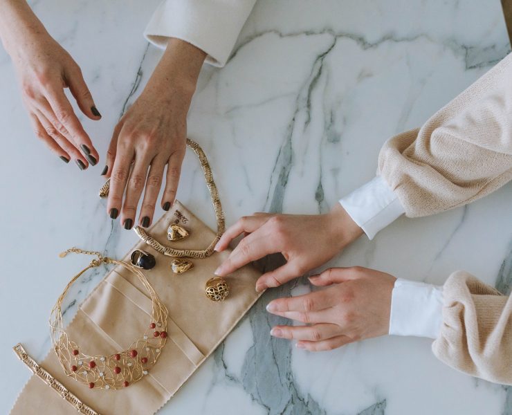 Stylist-Recommended Jewelry Buying Rules For Luxury Lovers