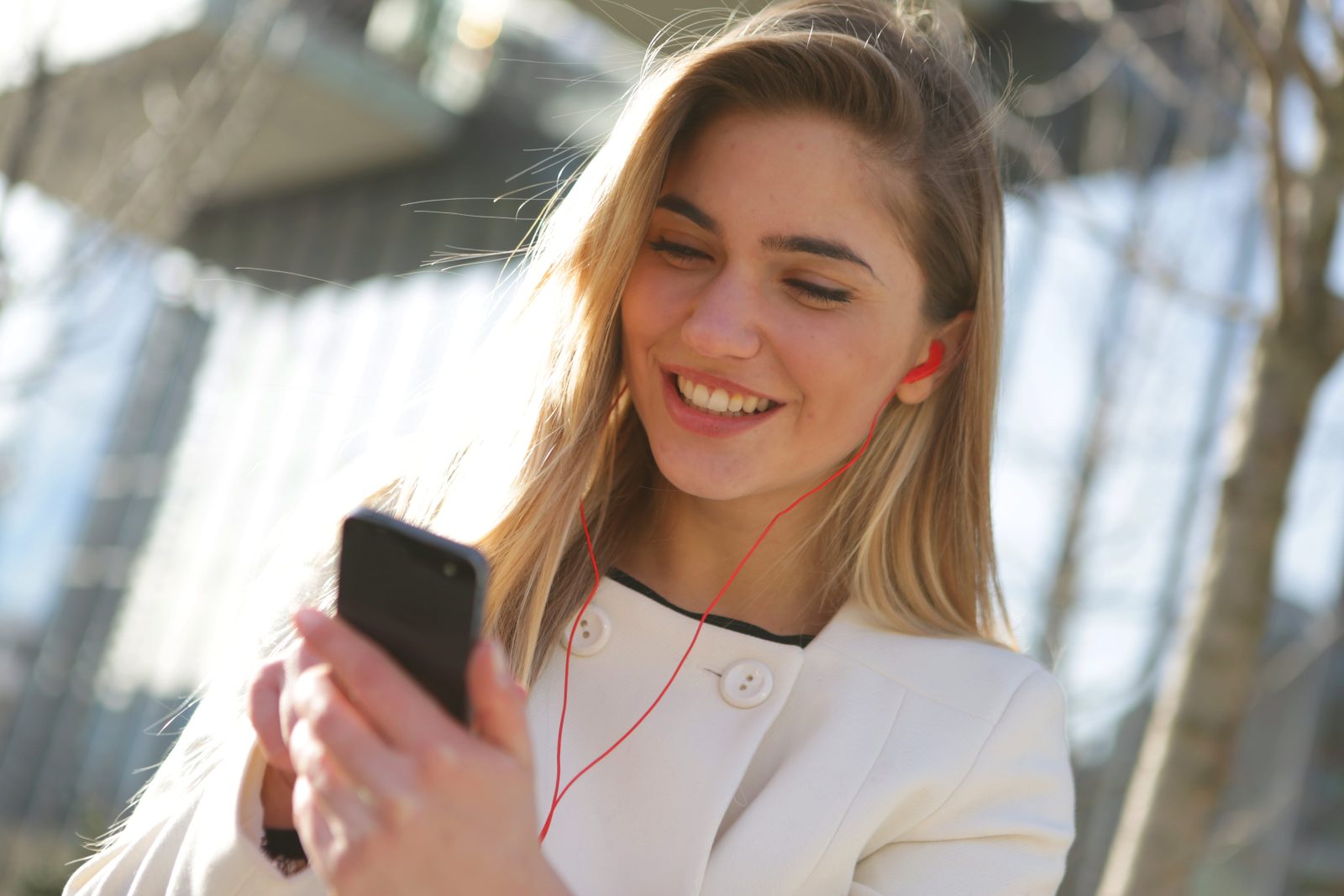Best 5 Apps/Sites to Chat With Girls