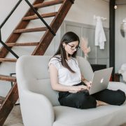 4 Ways to Build Camaraderie in a Virtual Setting