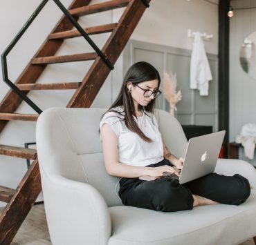 4 Ways to Build Camaraderie in a Virtual Setting