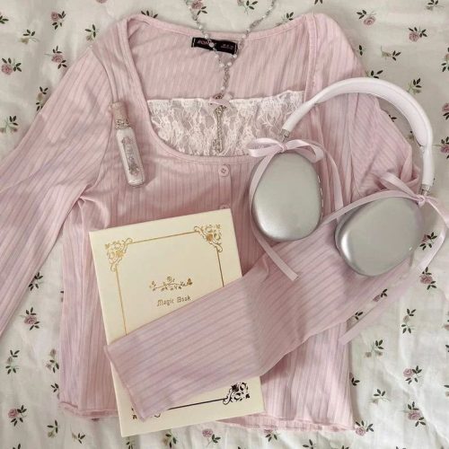 How To Stye Coquette Aesthetic Trend for Girly Look