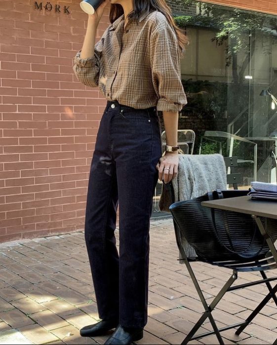The Ultimate Guide to Wear Plaid Shirt Trend in 2024