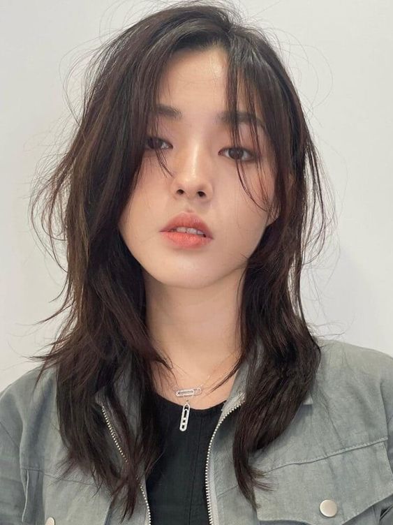 6 Trendy Side Part Hairstyle Ideas You need To Try On 2024