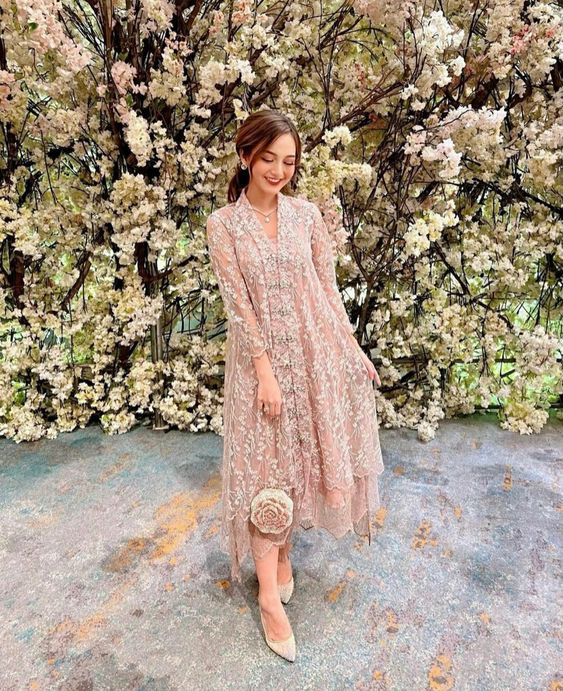 6 Types of Modern Kebaya — The Most Popular Indonesian Traditional Dress
