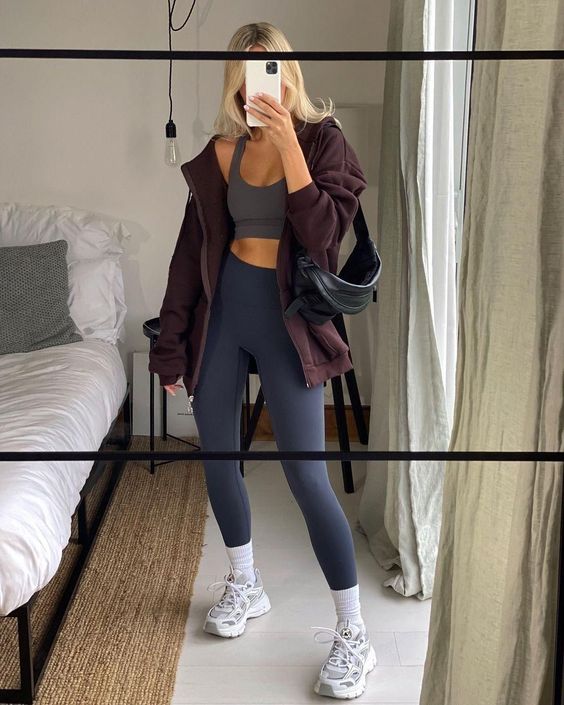 These Chic Workout Outfit Ideas Will Motivate You For “New Year, New Me” More