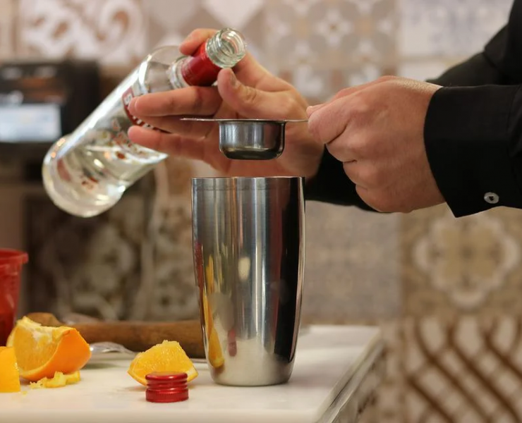 An Easy Guide To Learning How To Make Cocktails