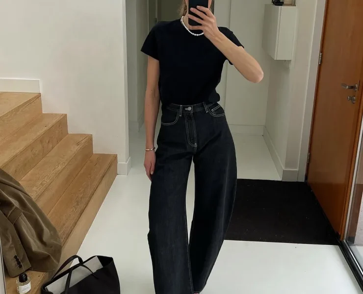 2025's Hottest Trend – How To Style Barrel Jeans Like A Fashionista