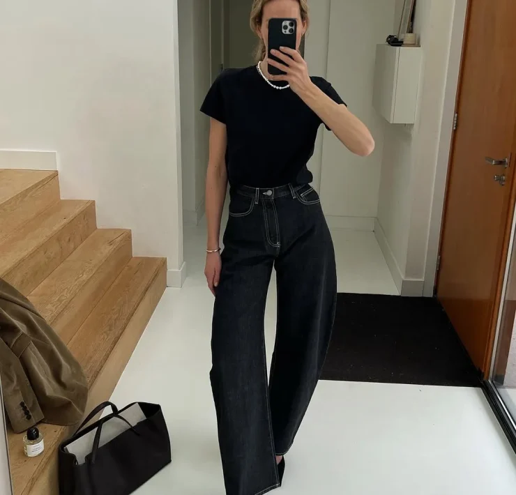 2025's Hottest Trend – How To Style Barrel Jeans Like A Fashionista