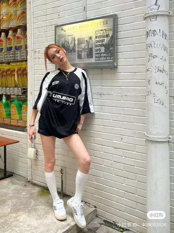 What to Wear to a Soccer Game — A Guide To Football Fan's Wardrobe!