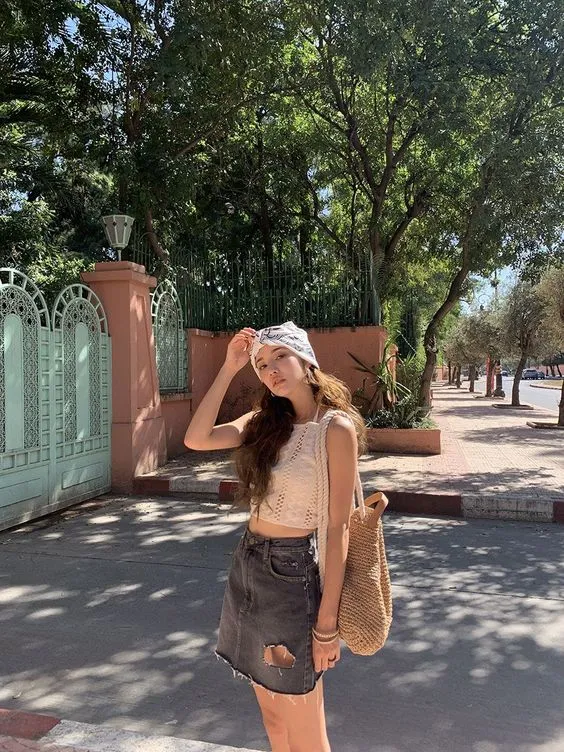 2024's Guide to Aesthetic Headscarf Hairstyles